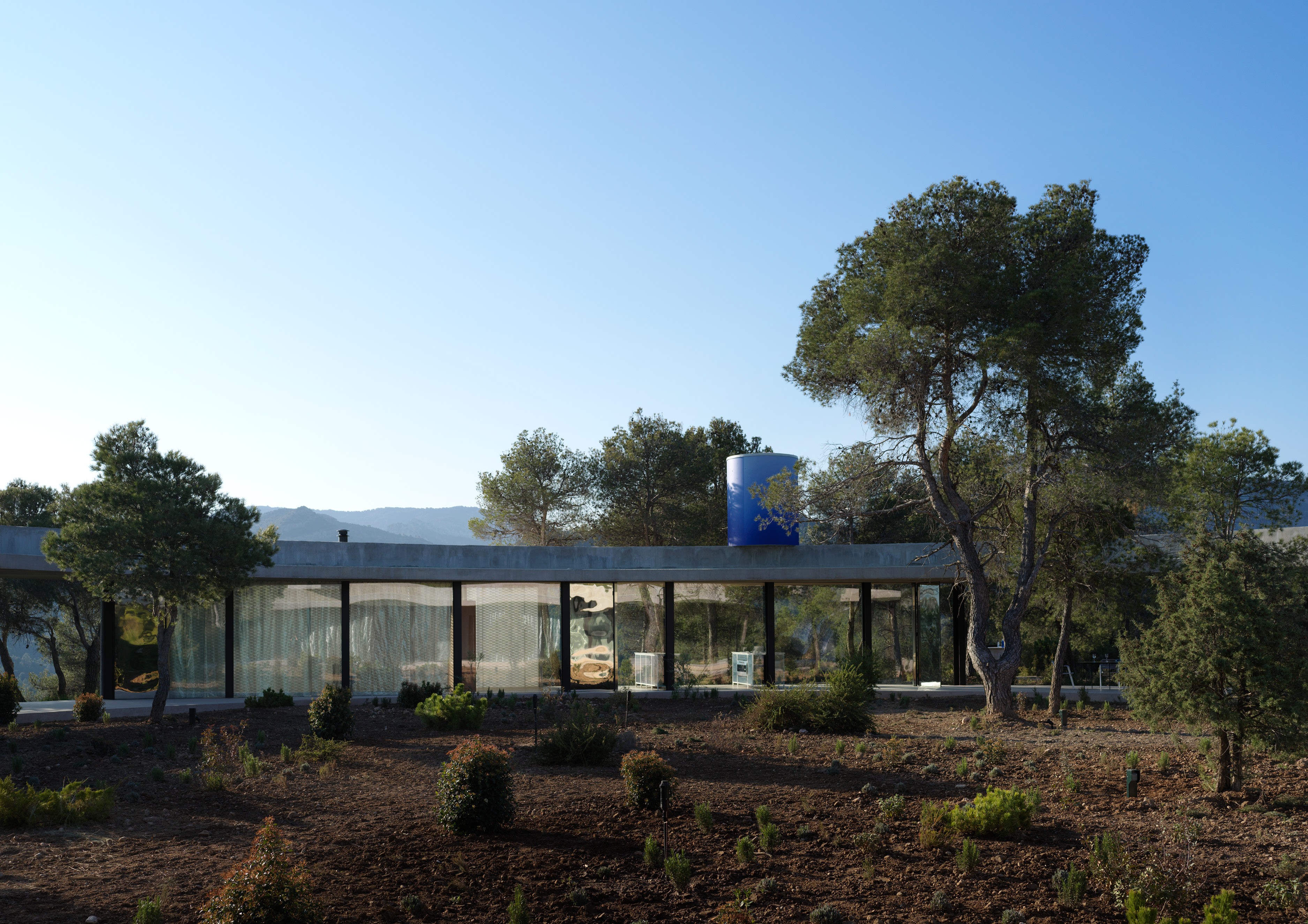 HOUSE OF SOLO BE：FIRST Pezo Von Ellrichshausen > Solo House | HIC